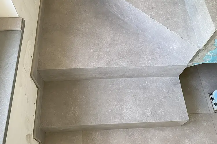 pavimento-nuovo-in-gres-effetto-legno-bergamo