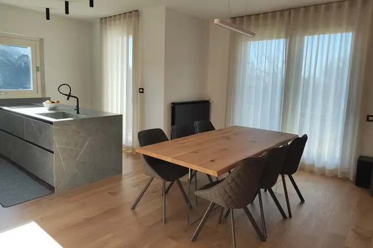 pavimento-nuovo-in-gres-effetto-legno-treviglio