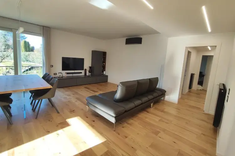 pavimento-nuovo-in-gres-effetto-legno-bergamo